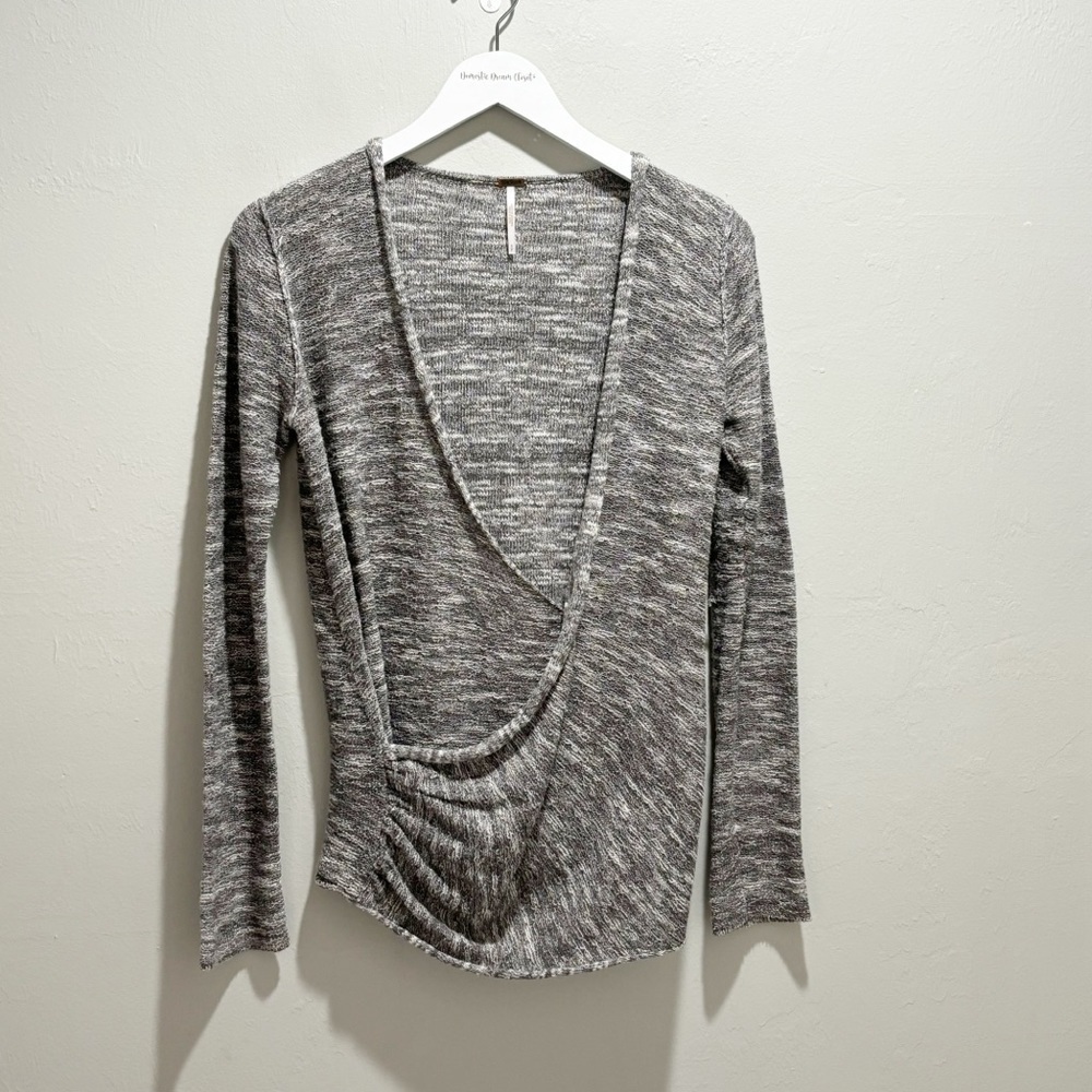 FREE PEOPLE Women’s Gray Marled GOTHAM Faux Wrap Long Sleeve Sweater Size Small